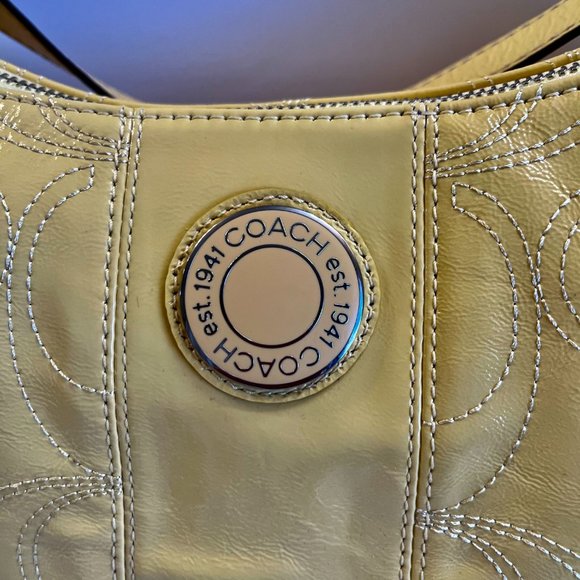 Coach Vintage Signature Hobo /Crossbody Patent Leather in Soft Yellow - Picture 9 of 14